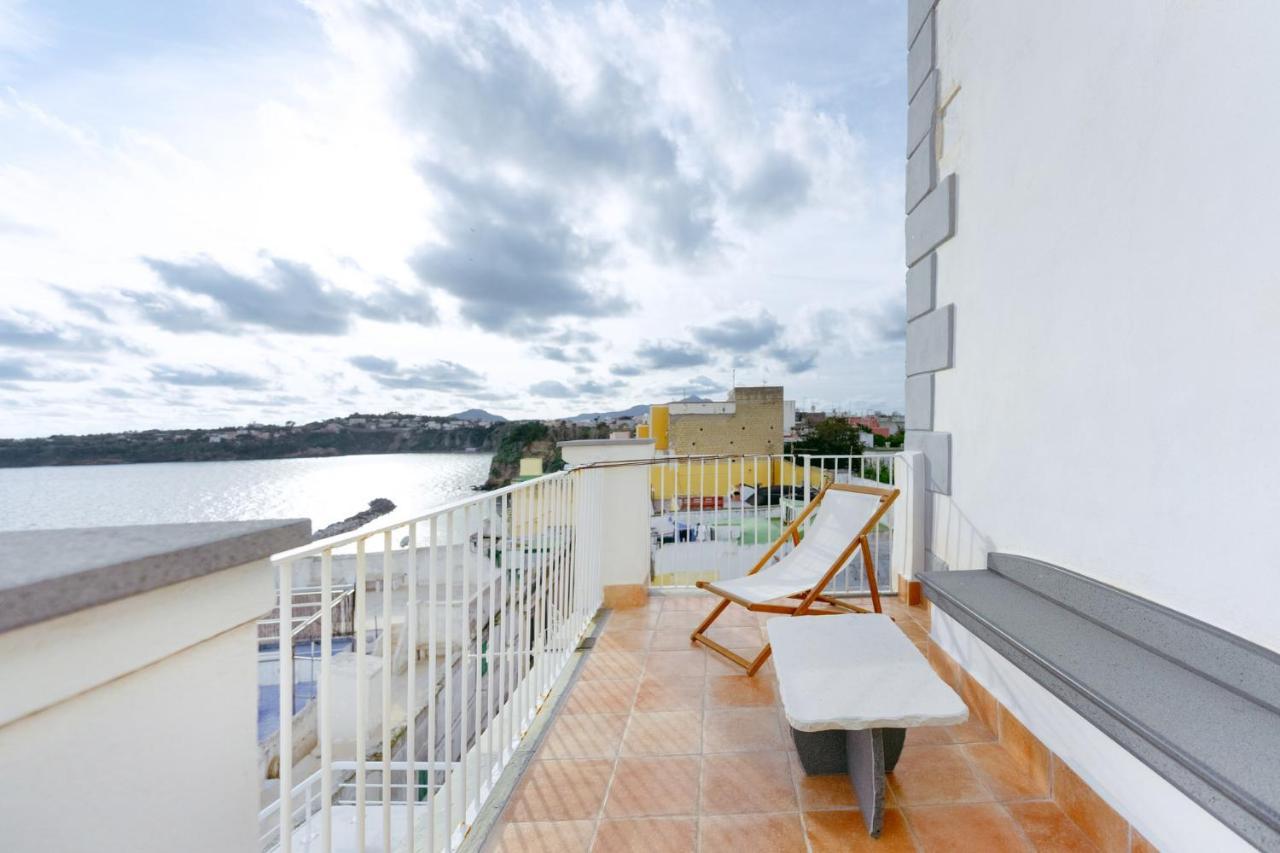 Torretta Corricella- Punta Pizzaco Apartment Procida Exterior photo